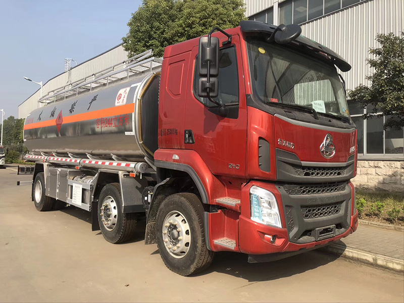 柳汽小三軸24.4方鋁合金運(yùn)油車