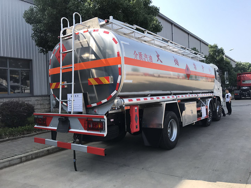 東風(fēng)天錦小三軸國(guó)五19.9方鋁合金油罐車