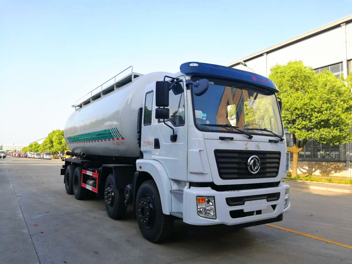 東風(fēng)小四橋 28方干混砂漿運(yùn)輸車