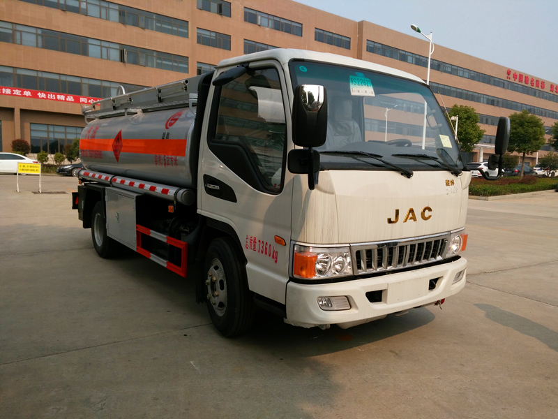 江淮8噸油罐車