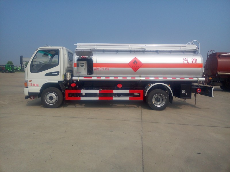 江淮8噸油罐車(chē)