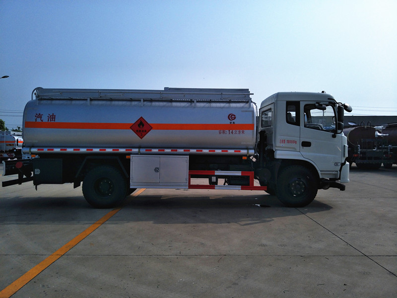 東風(fēng)14方油罐車