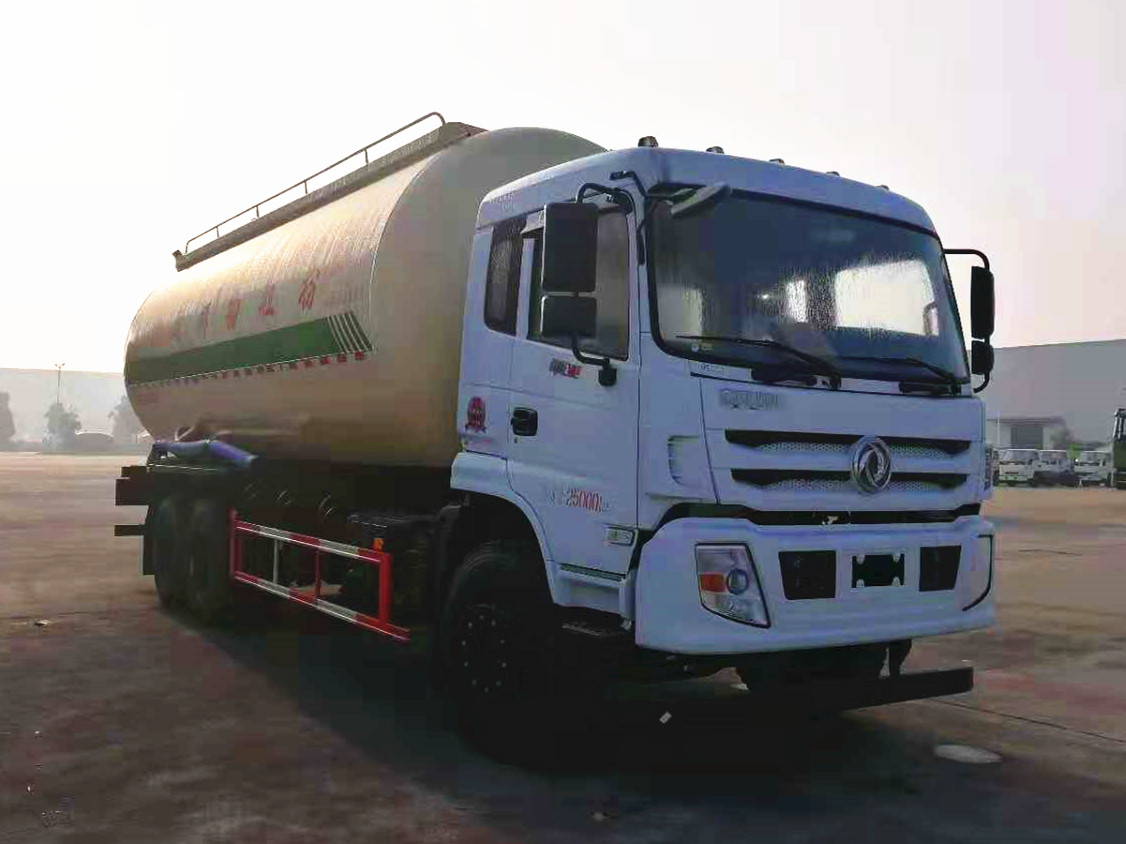 25-28方 東風(fēng)后八輪散裝水泥車(chē)