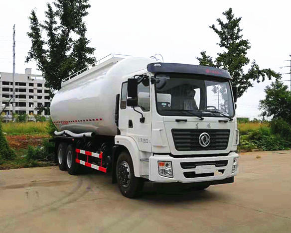 25-28方 東風(fēng)后八輪散裝水泥車(chē)