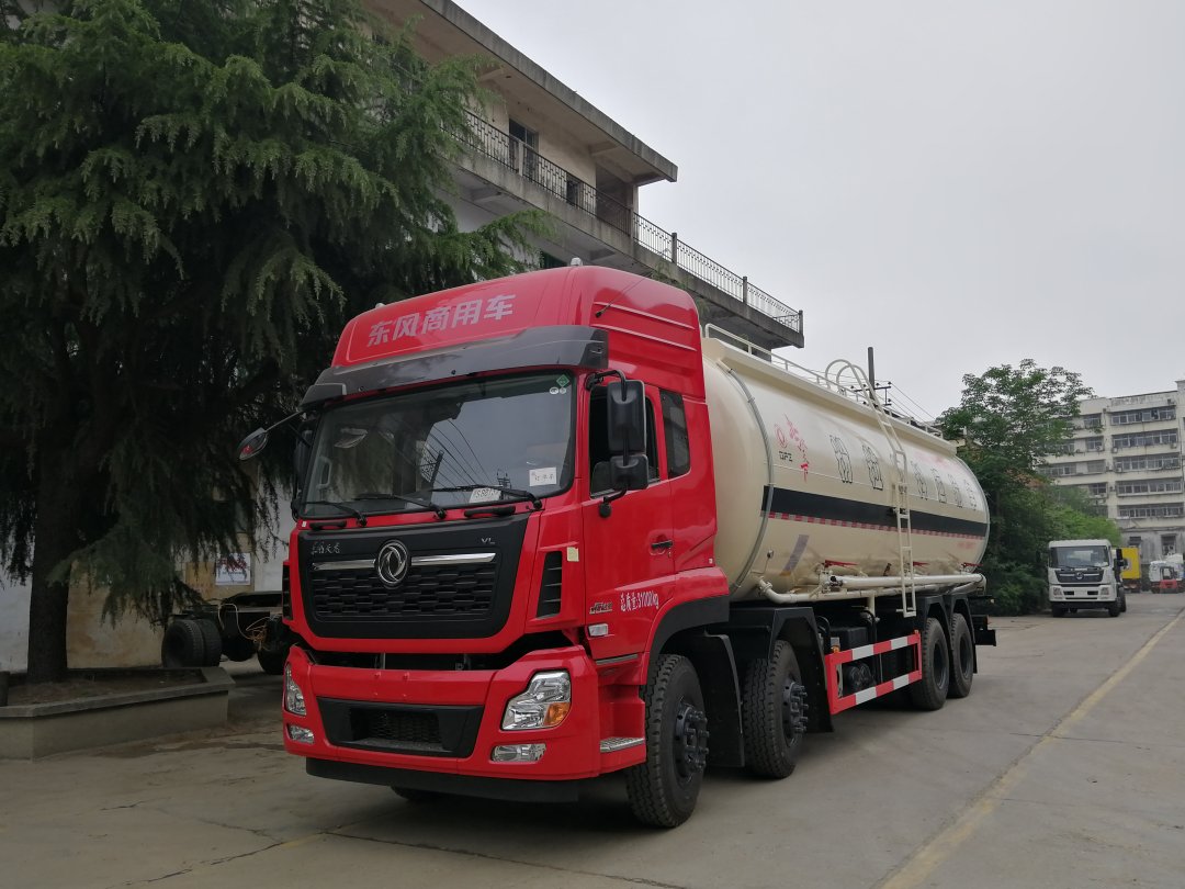 35-40方 東風(fēng)天龍前四后八散裝水泥車(chē)