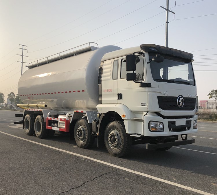國(guó)六陜汽 輕量化小四橋干混砂漿運(yùn)輸車(chē)