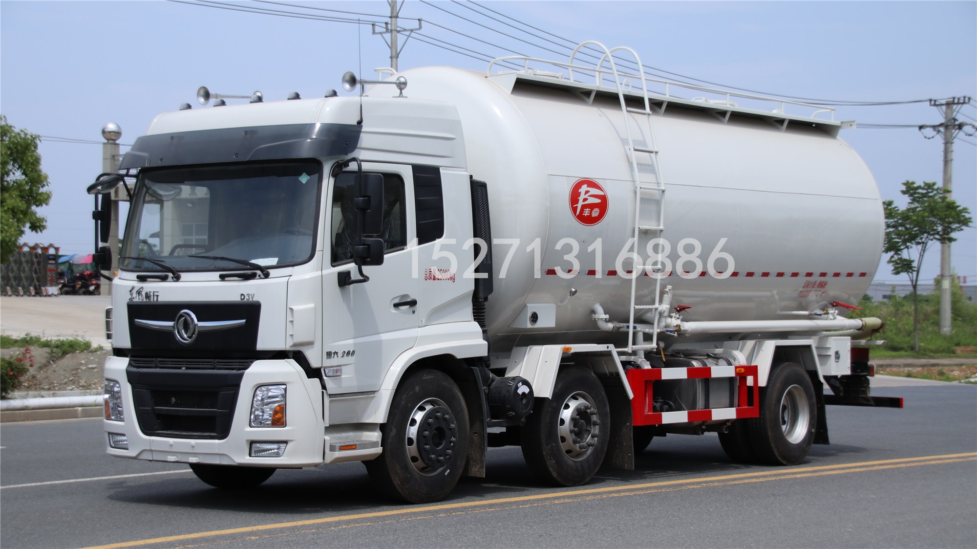 東風小三軸干混砂漿車