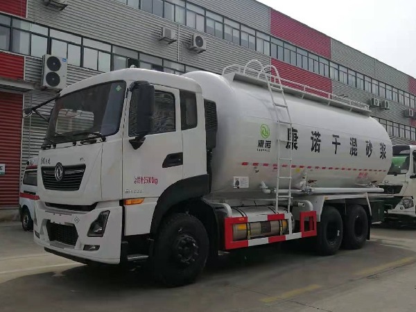 天津石總購(gòu)買(mǎi)的天燃?xì)飧苫焐皾{罐車(chē)